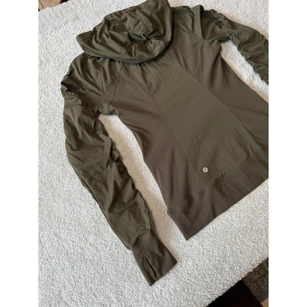 Lululemon Dance Studio Jacket III‎ Dark Olive Reversible Full-Zip Hooded Size 10